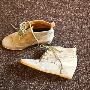 Matiko Suede Ankle Boots with Laces Size 7 Womens